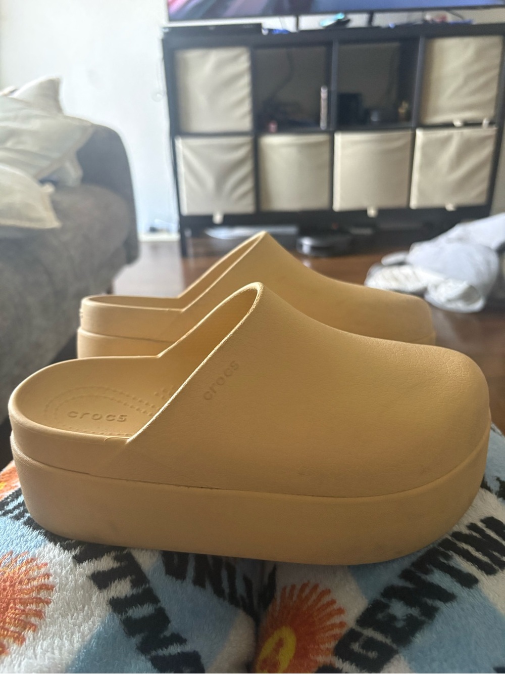 CROCS DYLAN Platform Clog